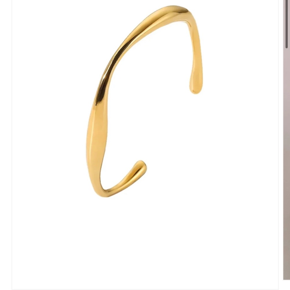With Grey Drippy Bangle